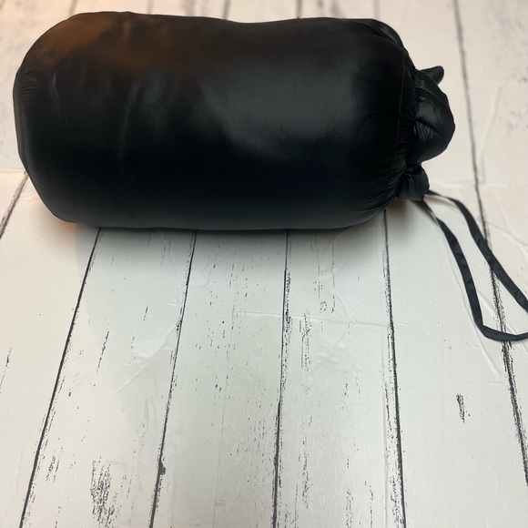 Wherever you go , keep easier jacket to carry ! - Picture 8 of 9